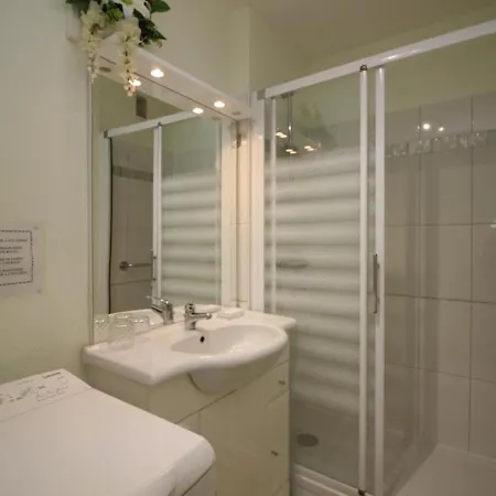 Apartment 2 Pieces Avec Balcon, Parking Et Wifi - 4 Personnes - Fr-1-608-117 *